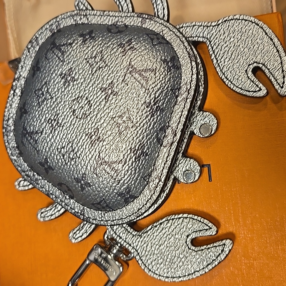 LOUIS VUITTON M02529 Monogram Club Crab Charm Wallet/Coin Case Pouch Key Holder